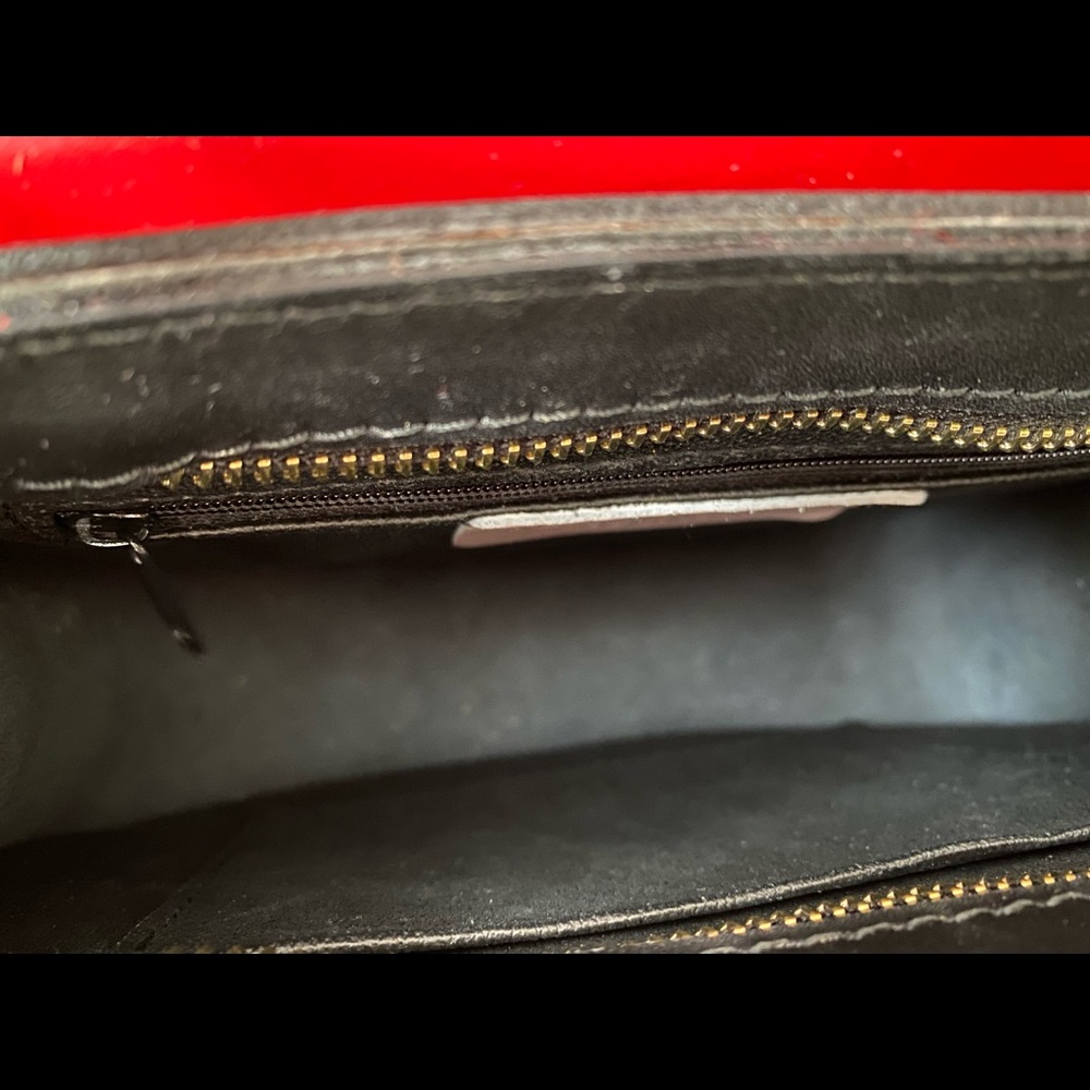 Italian Leather Shoulder Bag - Picture 4 of 7